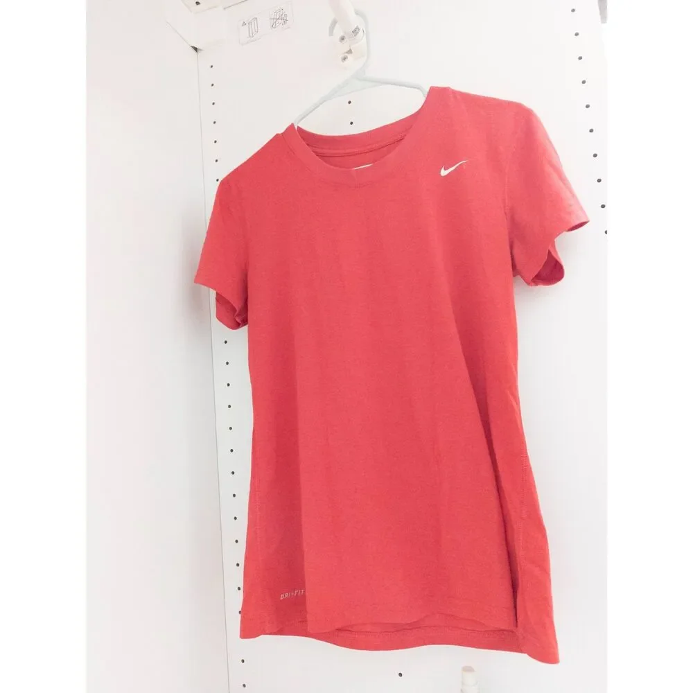 Nike dri fit women's‎ red/pink tshirt size medium